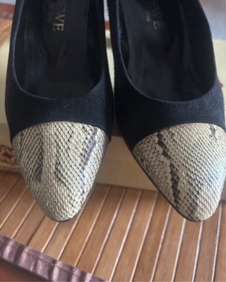 Zapatos tacón Loewe ante, puntera imita serpiente