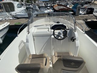 Jeanneau Cap Camarat 5.5 cc con amarre