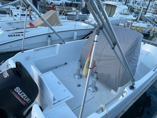 Jeanneau Cap Camarat 5.5 cc con amarre