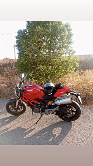 Ducati Monster 696 2009