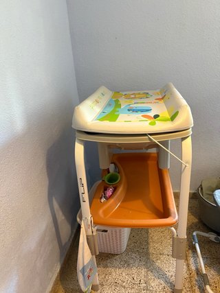 Cambiador con bañera