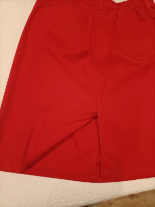 Falda vaquera roja nueva
