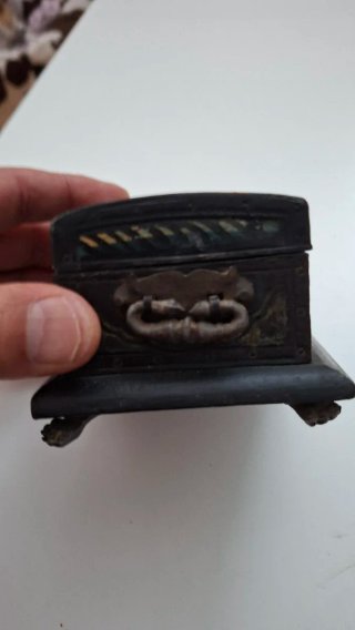 Caja antigua madera con llave