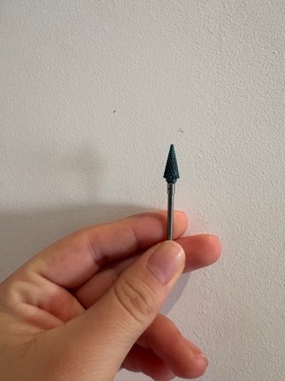 Fresa piramidal para manicura