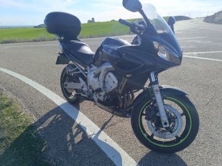 Yamaha FZ6.
