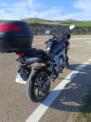 Yamaha FZ6.