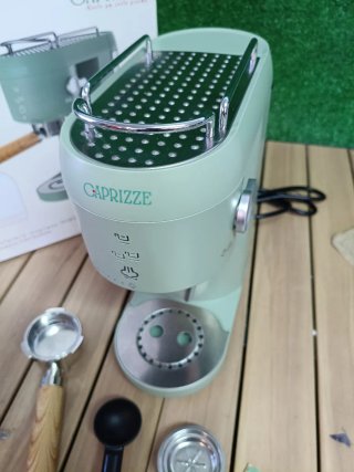 Cafetera Express Semiautomática Caprizze Hikari