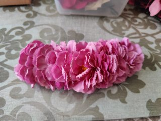 Flores sintéticas rosas