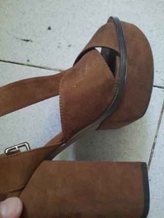 Sandalias Zara tacón plataforma marrón