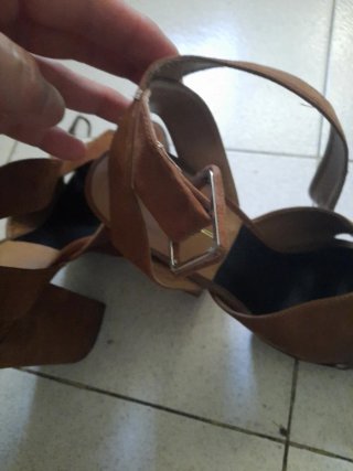 Sandalias Zara tacón plataforma marrón