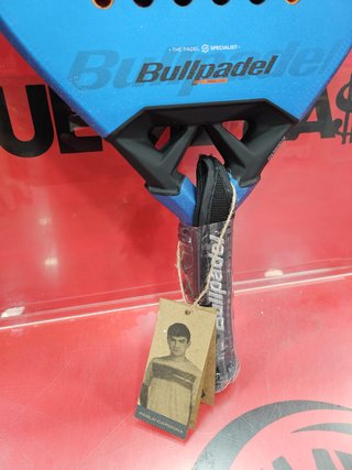 Pala de Padel Bullpadel Vertex 05 Geo, Nueva.