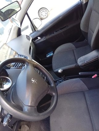 Peugeot 207 2013