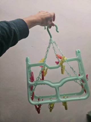 Tendedero plegable con pinzas