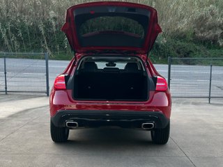 Mercedes-Benz GLA 200 Urban 155 CV TECHO SOLAR