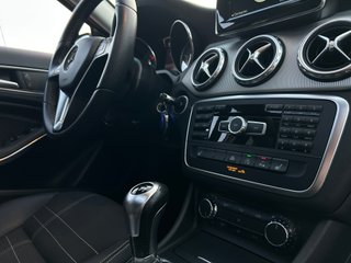 Mercedes-Benz GLA 200 Urban 155 CV TECHO SOLAR