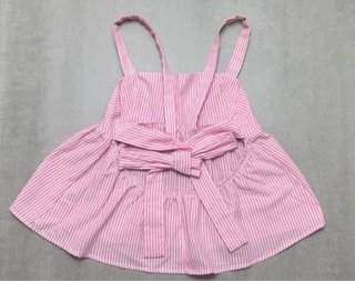 Blusa rosa con tirantes