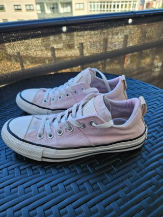 Converse rosas y blancas bajas
