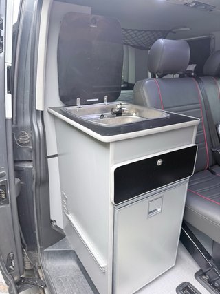 Volkswagen Caravelle 2017 CAMPER!