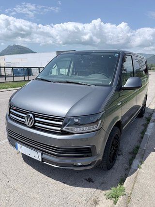 Volkswagen Caravelle 2017 CAMPER!