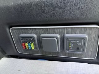 Volkswagen Caravelle 2017 CAMPER!