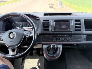 Volkswagen Caravelle 2017 CAMPER!