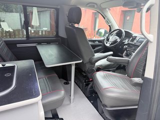 Volkswagen Caravelle 2017 CAMPER!