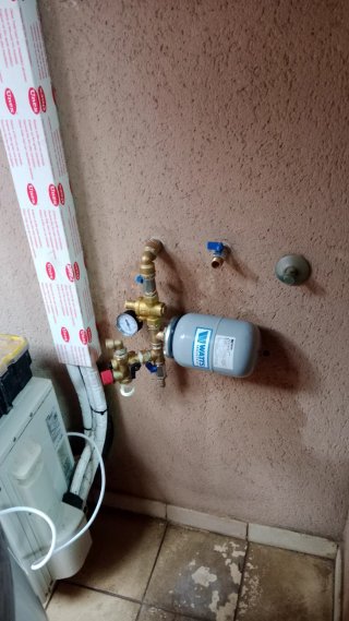 Reformas e instalaciones A.A agua luz paletería