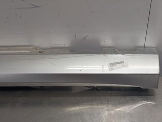 FALDON LATERAL MERCEDES-BENZ CLASE R (BM 251) 642