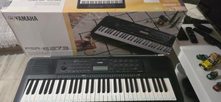Teclado Yamaha PSR-E273