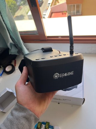 Pacchetto FPV Meteor 75 + Occhiali Eachine