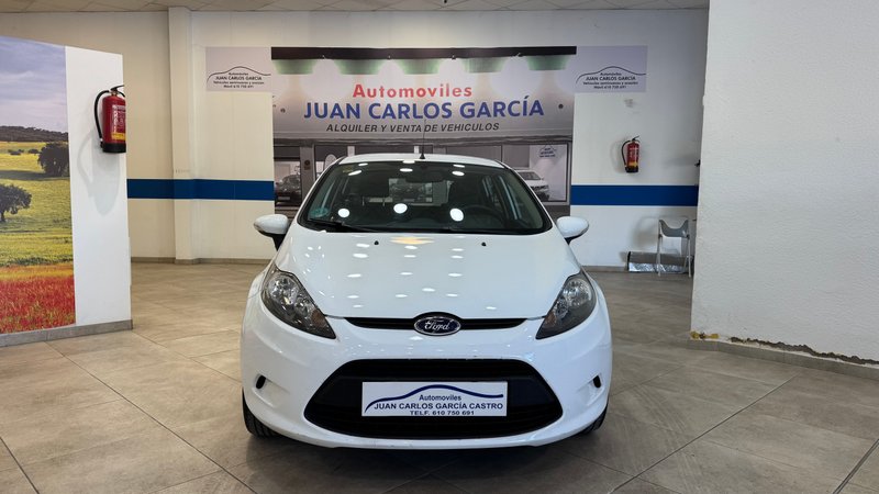 Ford Fiesta 2012 - foto 1