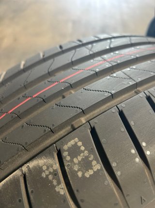 Neumático Bridgestone Turanza 235/60 R17 102V