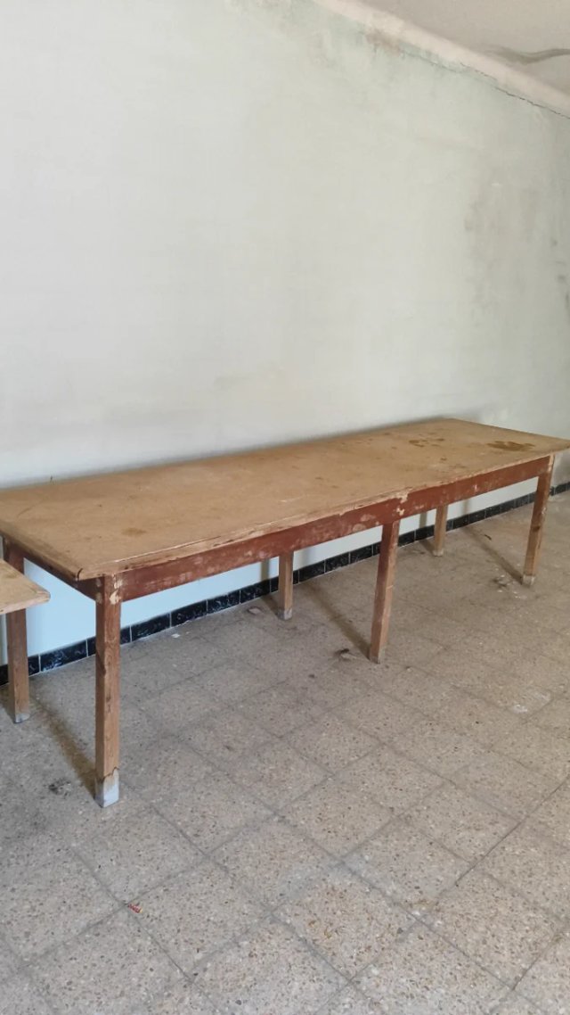 Mesas largas de madera