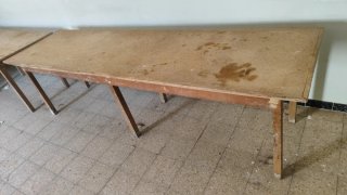 Mesas largas de madera