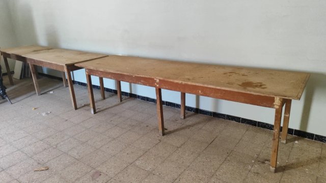 Mesas largas de madera