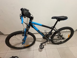 Bicicleta Decathlon azul
