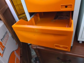 Mueble archivador 7 cajones naranja