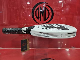 Pala de Padel Bullpadel Vertex 05, Nueva.
