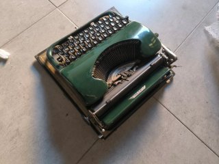 Máquina de escribir PATRIA Verde Vintage
