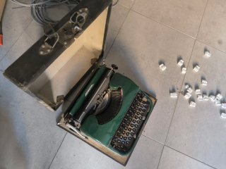 Máquina de escribir PATRIA Verde Vintage