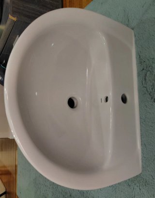 Lavabo de porcelana marca Gala nuevo con pie