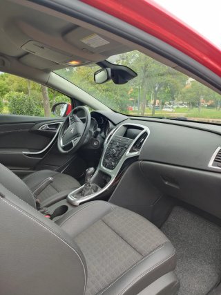 Opel Astra 1.4 Turbo SS Sportive GTC