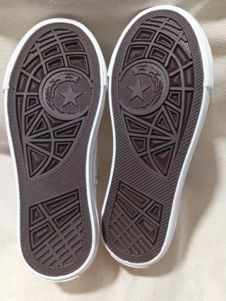 Zapatillas blancas puntera roja niña/niño
