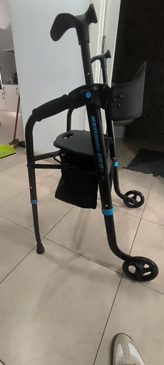 Andador Rollator Elite Up con asiento