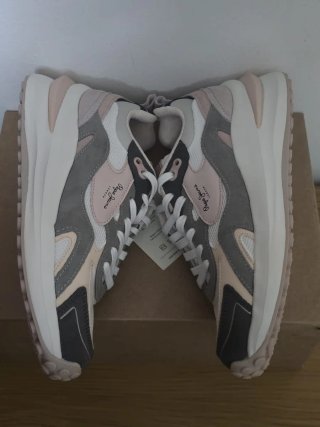 ZAPATILLAS PEPE JEANS N-39 CON ETIQUETA