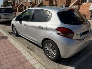 Peugeot 208 2016