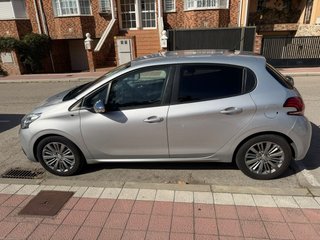 Peugeot 208 2016