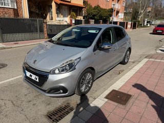 Peugeot 208 2016