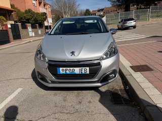 Peugeot 208 2016