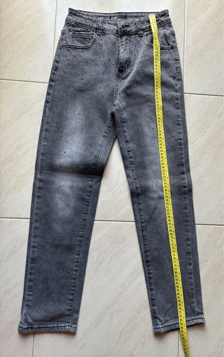 Jeans skinny grigi con strass taglia 40